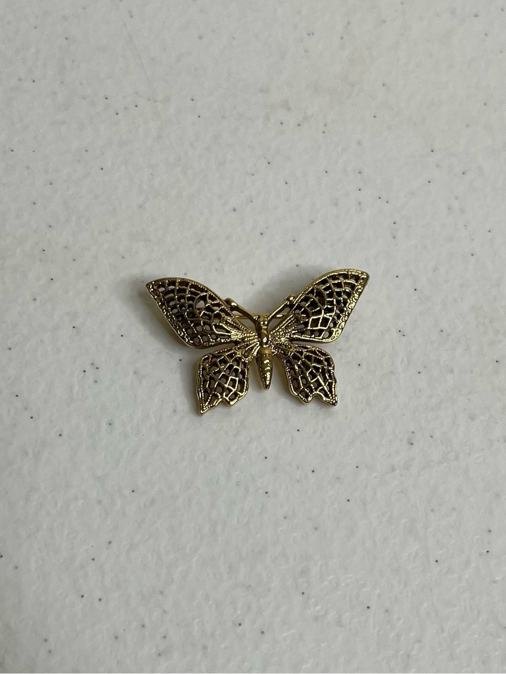 Vintage Gold Tone Filigree Butterfly Brooch Pin Intricate Openwork Jewelry